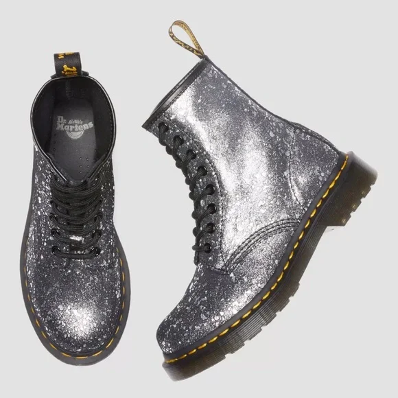 Doc Martens Boots 🩶 - Picture 6 of 9